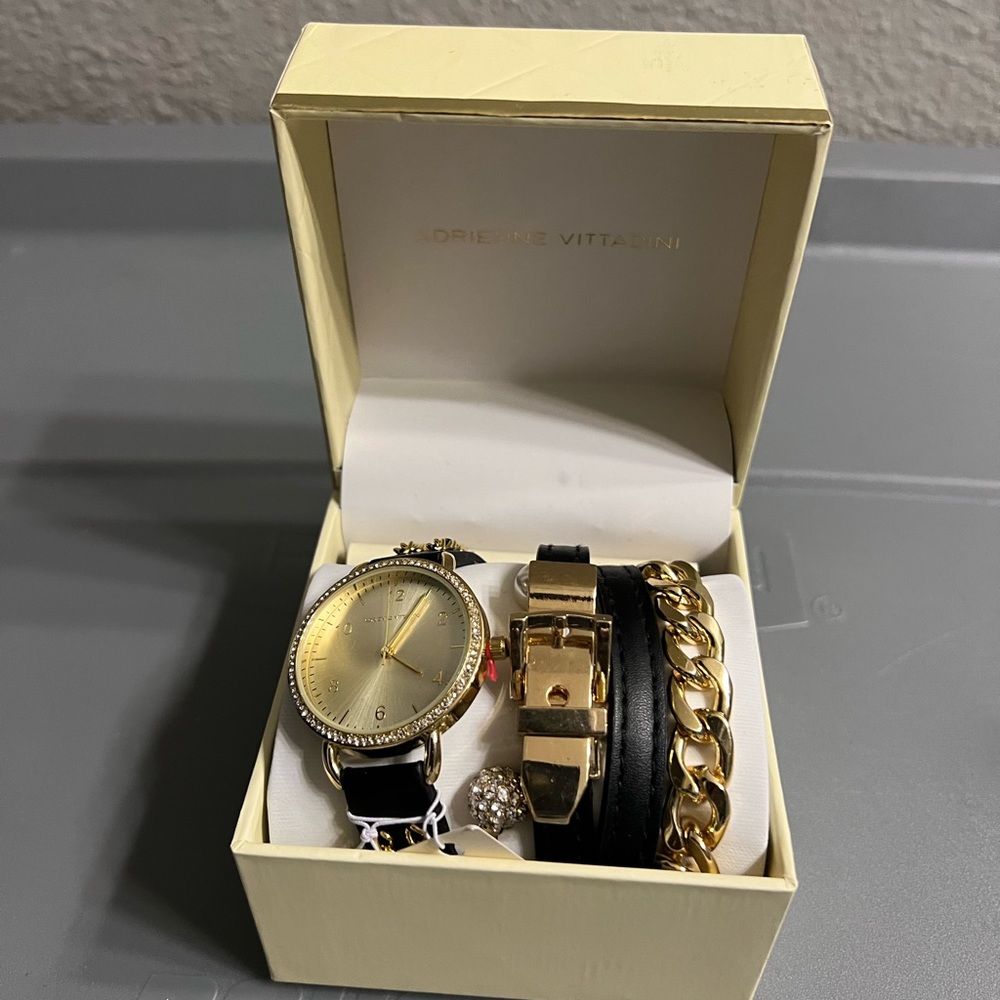 Brand New Women’s Watch & Bracelets
